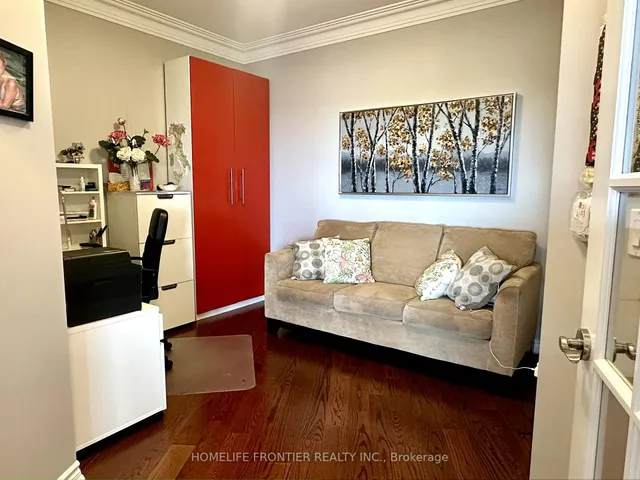 Additional image 13 of 1135 royal york Rd Unit 903