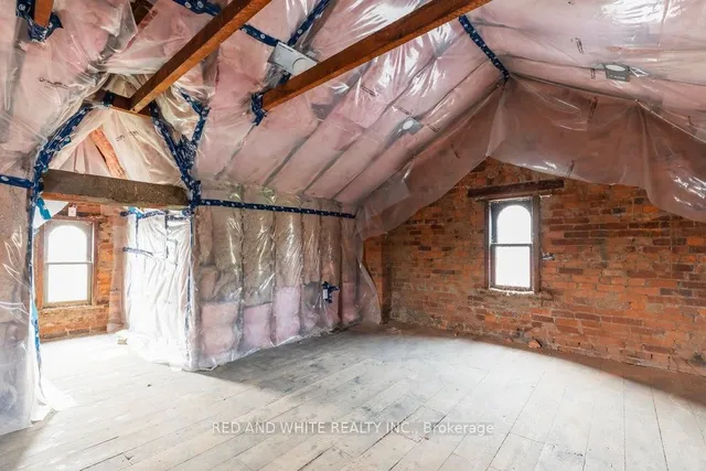 Additional image 33 of 115 Locke St