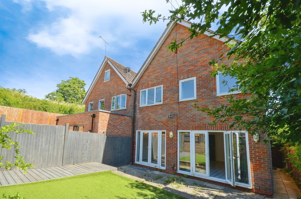 Additional image 12 of Crabtree Lane, Harpenden