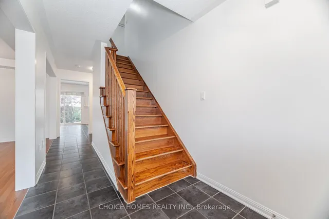 房产图片 22 - 319 麦克杜格尔交汇处