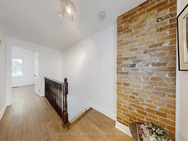 Additional image 11 of 114 Booth Ave