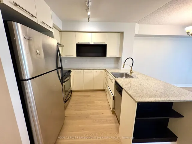 Additional image 5 of 25 Carlton St Unit 326