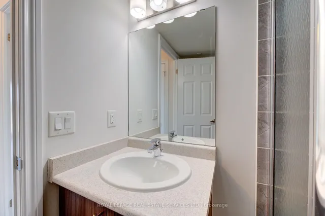 Additional image 18 of 716 Main St Unit 301