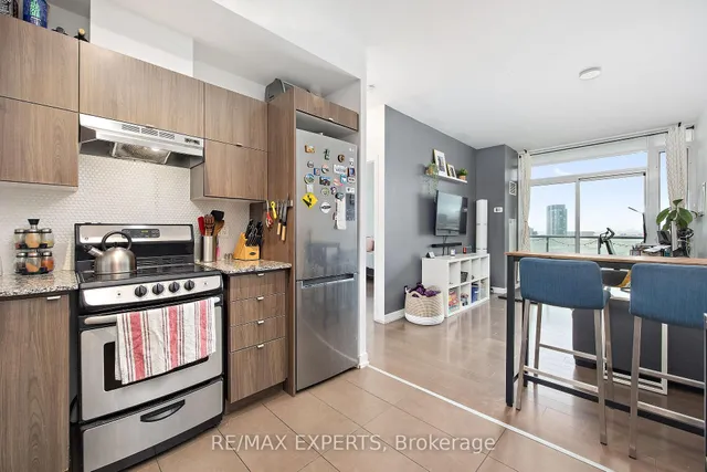 Additional image 6 of 170 Fort York Blvd Unit 1412