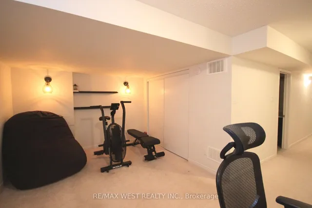 Additional image 46 of 57 Utopia Way