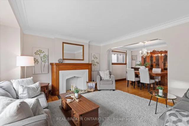 Additional image 6 of 882 Coxwell Ave