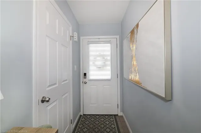 Additional image 4 of 1989 Ottawa St Unit 11