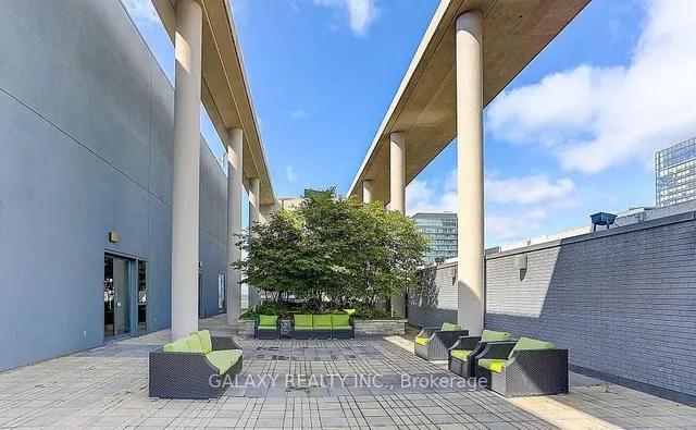 Additional image 31 of 770 Bay St Unit PH205