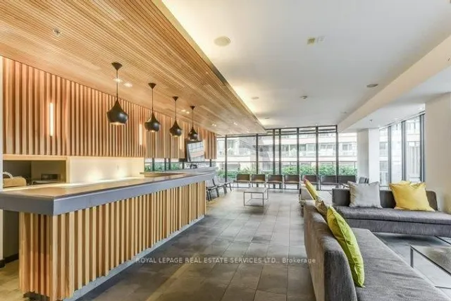 Additional image 19 of 8 Dovercourt Rd Unit 205