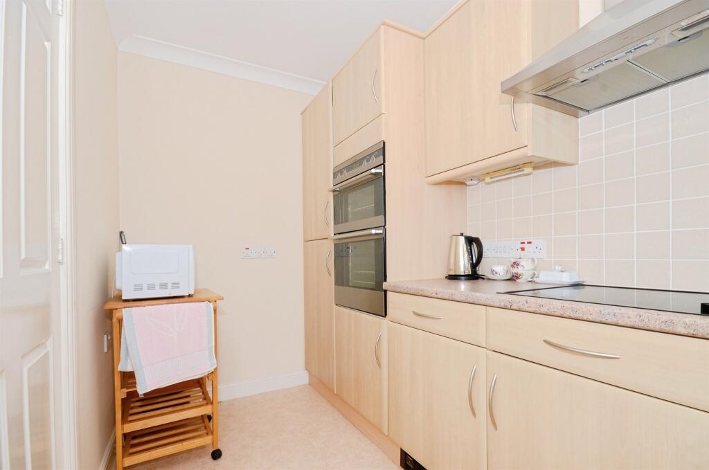 Additional image 12 of Batchwood View, St. Albans