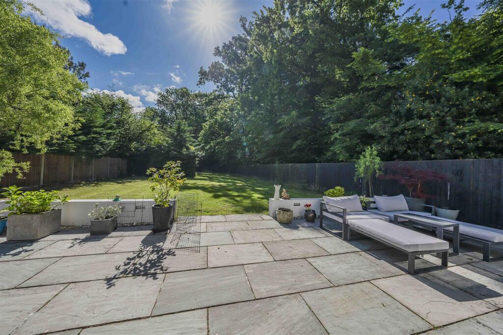 Additional image 20 of Bucknalls Drive, Bricket Wood, St. Albans