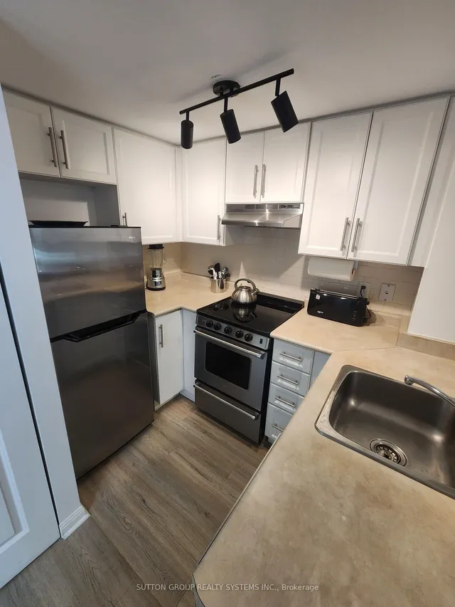 Additional image 6 of 93 The Queensway Unit TH20