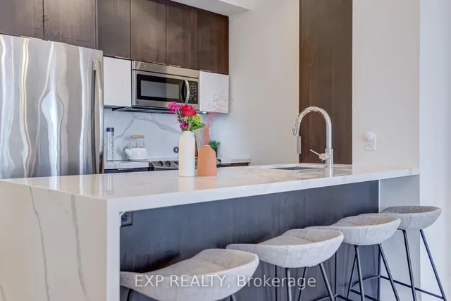 房产图片 9 - 56 Annie Craig Dr 单元 2304