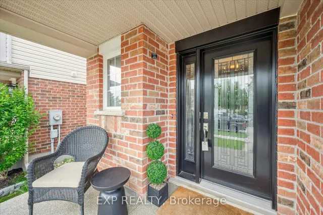 Additional image 38 of 457 Beaumont Cres