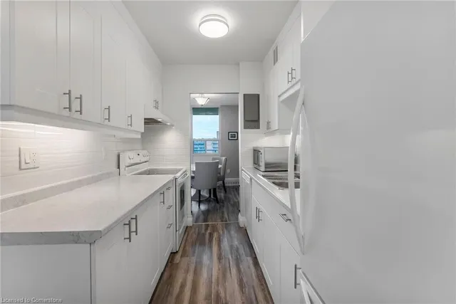 Additional image 12 of 1966 Main St Unit 1109