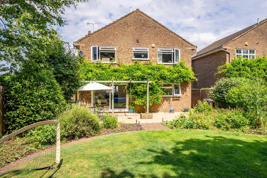 Additional image 11 of Aldwickbury Crescent, Harpenden, Hertfordshire, AL5