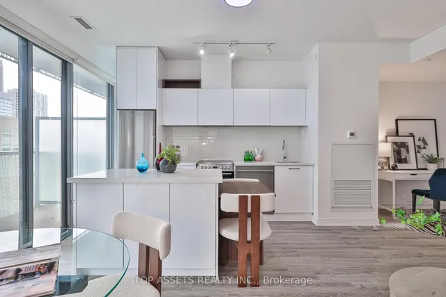 Additional image 16 of 50 Charles St Unit 3707