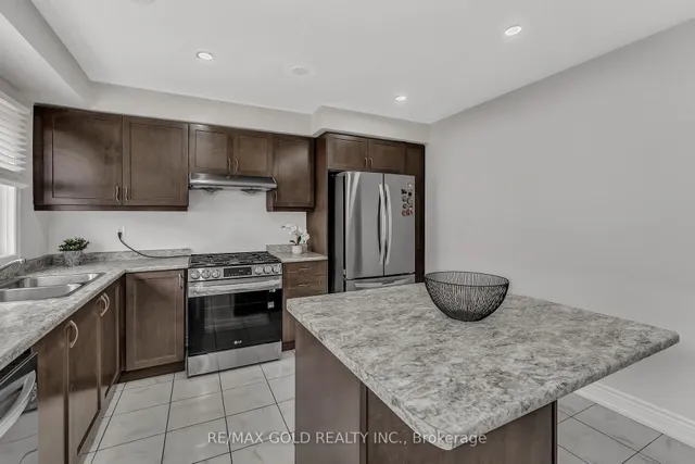 Additional image 12 of 37 Baycliffe Cres