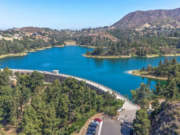 6448 Weidlake Dr, Los Angeles, CA 90068