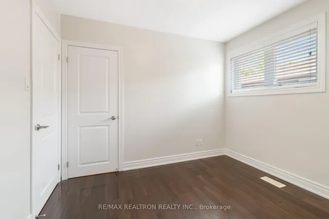 Additional image 18 of 44 Caracas Rd