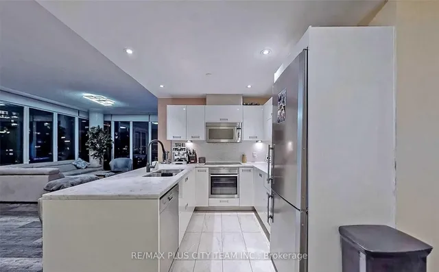 Additional image 18 of 88 Park Lawn Rd Unit 2316