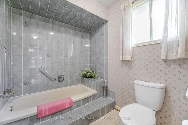 Additional image 27 of 23 Mossbank Dr