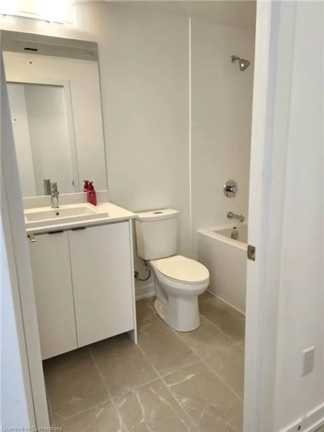Additional image 8 of 55 Duke St Unit 1001