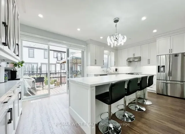 Additional image 12 of 975 Whitlock Ave Unit 20