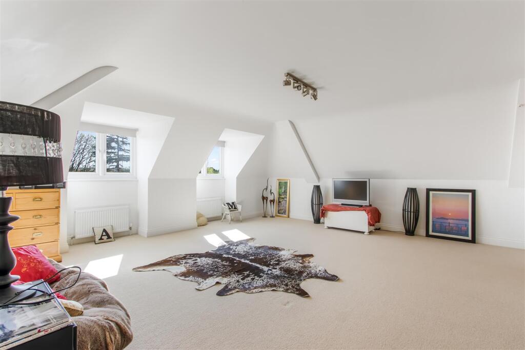 Additional image 18 of Georges Wood Road, Brookmans Park