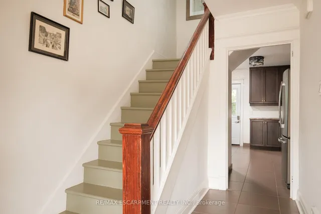 房产图片 5 - 505 Queensdale Ave