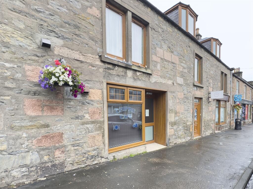 Additional image 24 of DJ's Chippie and 7 Bedroom Flat , Moray