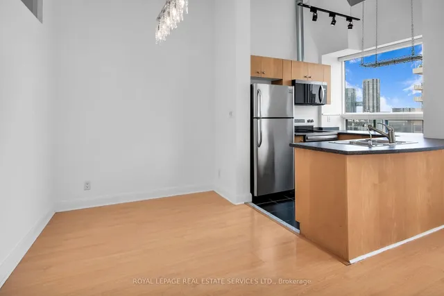 Additional image 13 of 700 King St Unit PH13