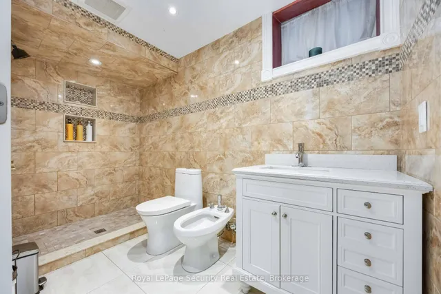 Additional image 41 of 154 Caledonia Rd