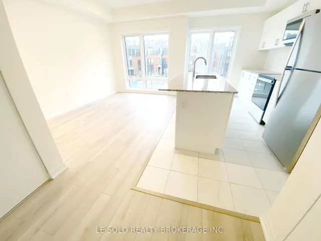 房产图片 4 - 145 Tapscott Rd 单元 32