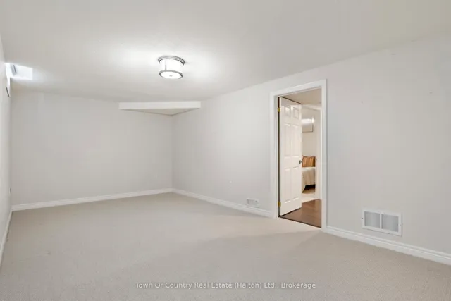 Additional image 35 of 258 Malick St