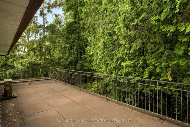 Additional image 29 of 90 Humberview Rd