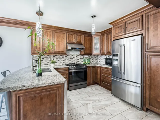 Additional image 13 of 22 Salonica Rd