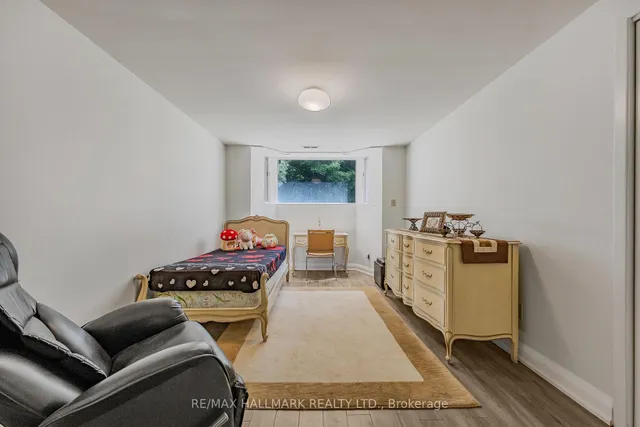 Additional image 29 of 73 Forest Grove Dr