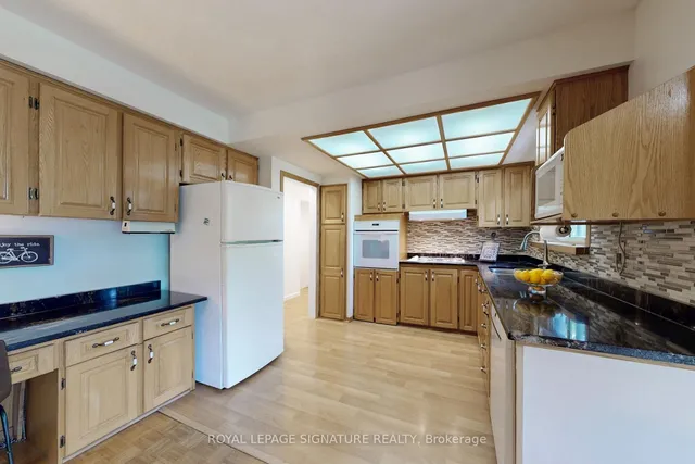 Additional image 11 of 61 Centre St