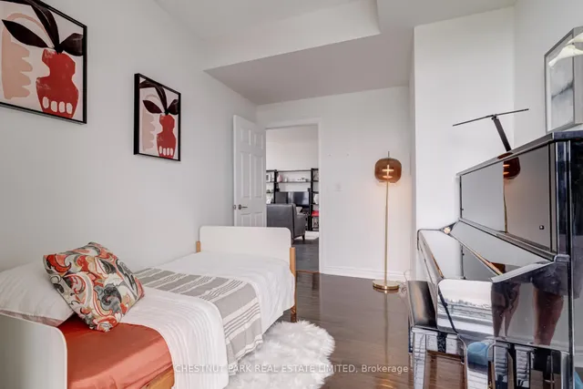 Additional image 33 of 736 Spadina Ave Unit 1711