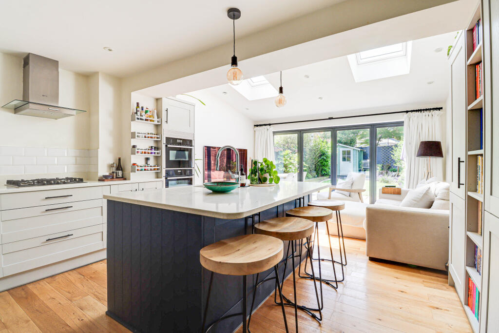 Cairns Close, St. Albans, St Albans, AL4