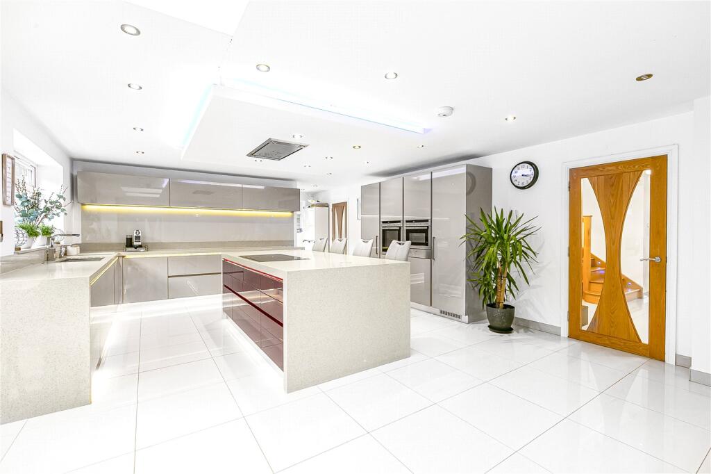 Additional image 8 of Pine Grove, Brookmans Park, Hertfordshire, AL9