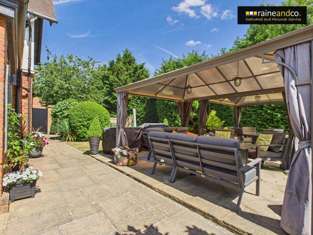 Additional image 31 of Home Farm Road, Brookmans Park