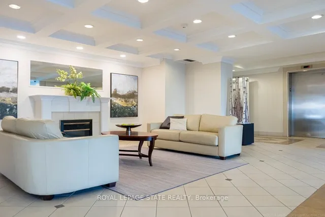 Additional image 3 of 2000 Creekside Dr Unit 805