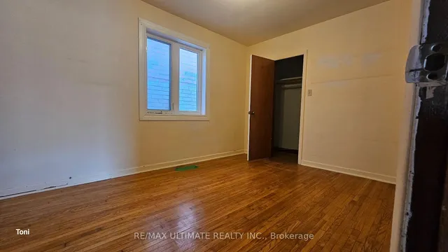 Additional image 12 of 300 Earlscourt Ave