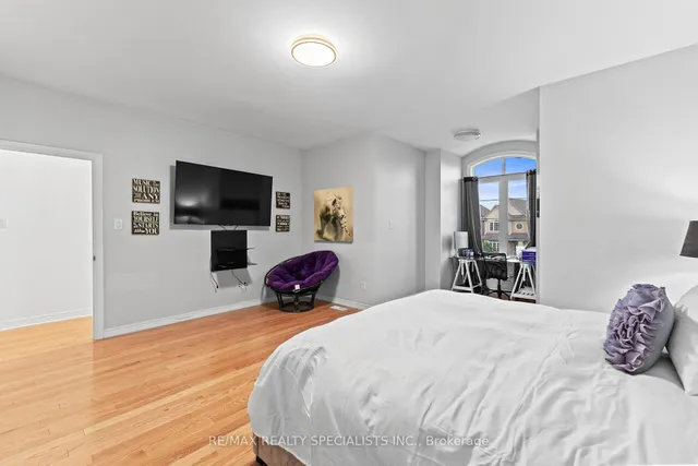 Additional image 30 of 6 Islington Dr