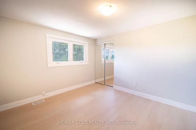 Additional image 33 of 9 Hallcrown Crt