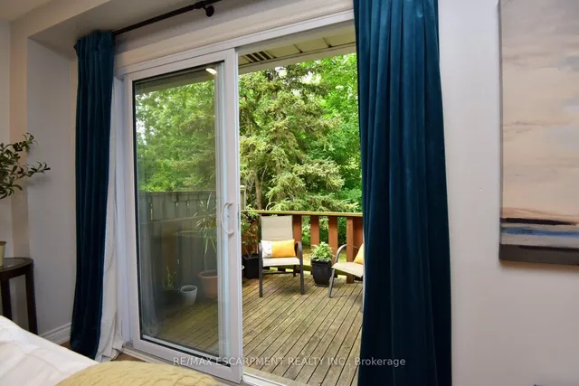 Additional image 8 of 459 Woodview Rd Unit 4