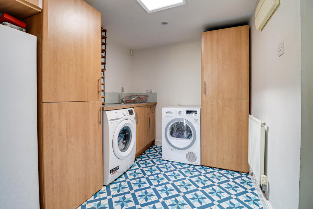 Additional image 13 of Aldwickbury Crescent, Harpenden, Harpenden, AL5