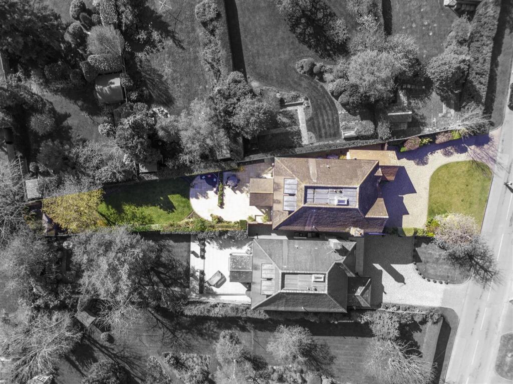 Additional image 21 of Georges Wood Road, Brookmans Park